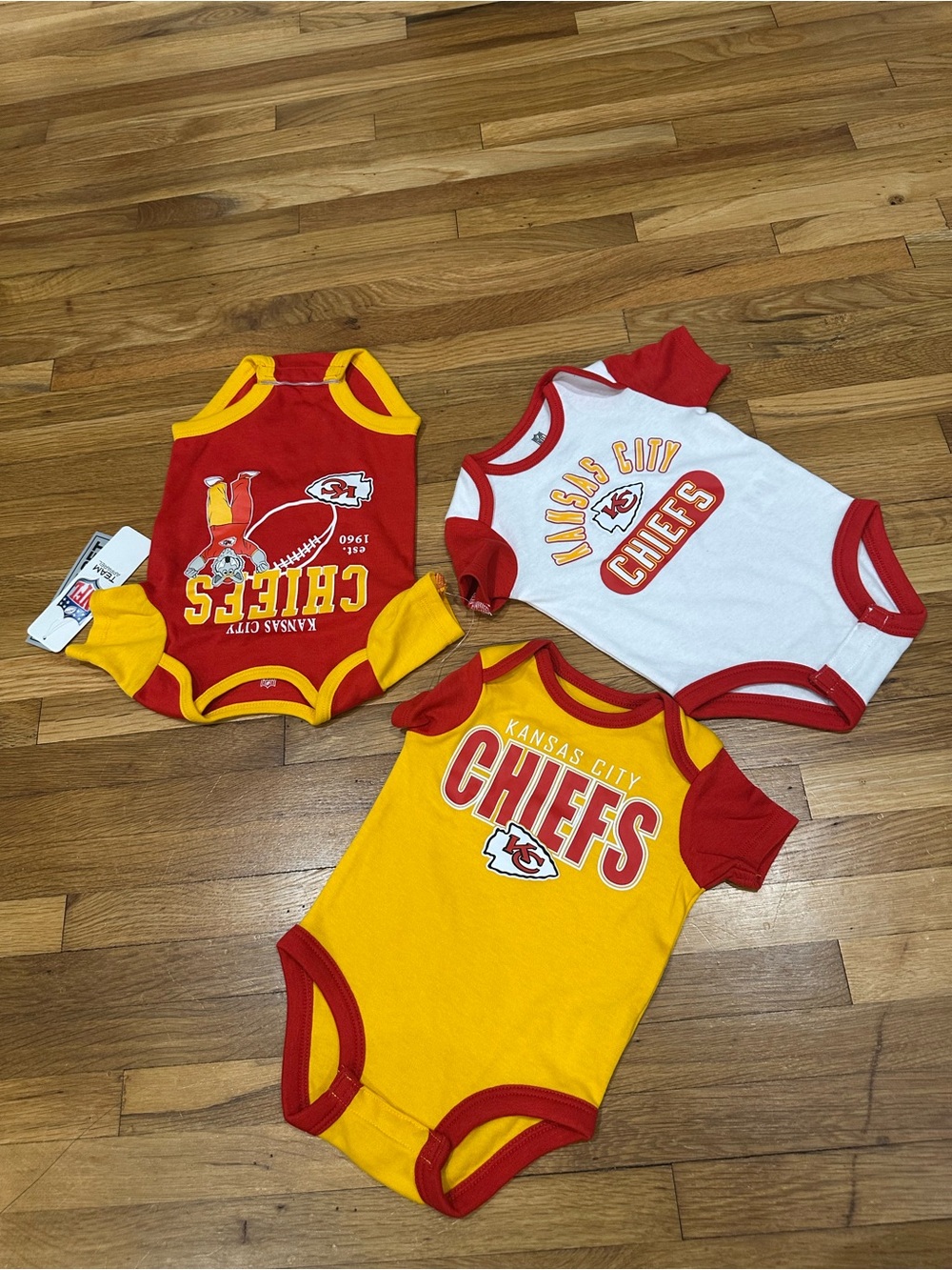 Kansas City Chiefs Baby Three Piece Bodysuit Set - Red/Yellow/White